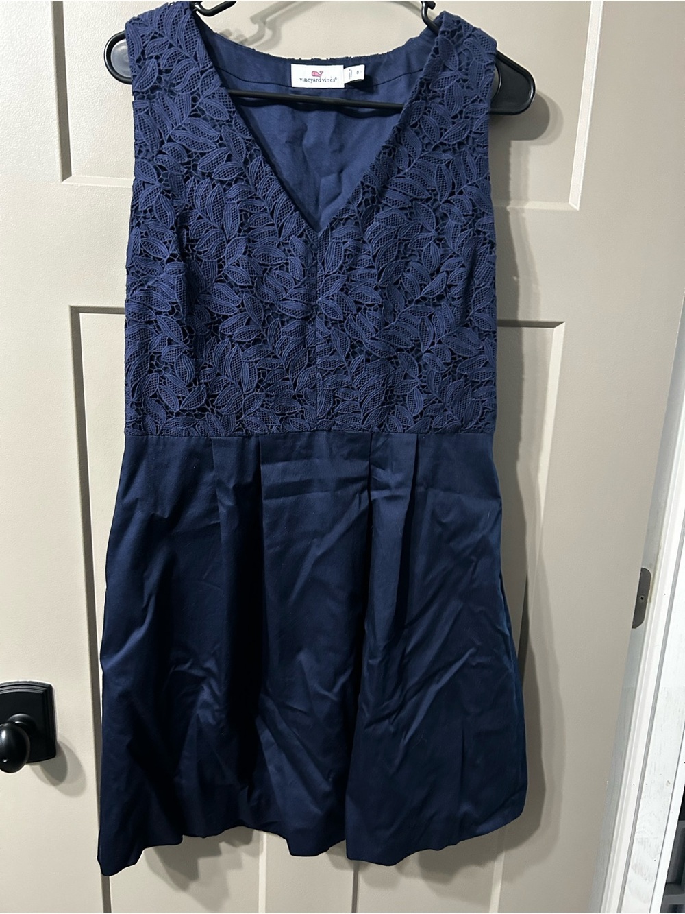 Vineyard Vine navy Blue Sleeveless A-Line Lace Leaf Cotton pleats